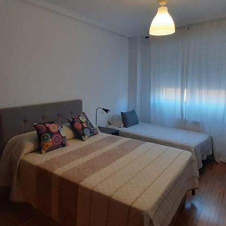 Habitacion, Muy Amplia Y Luminosa, Muy Cerca Del Centro A 15 Min En El Metro A Sol Y Gran Via Madrid Luaran gambar